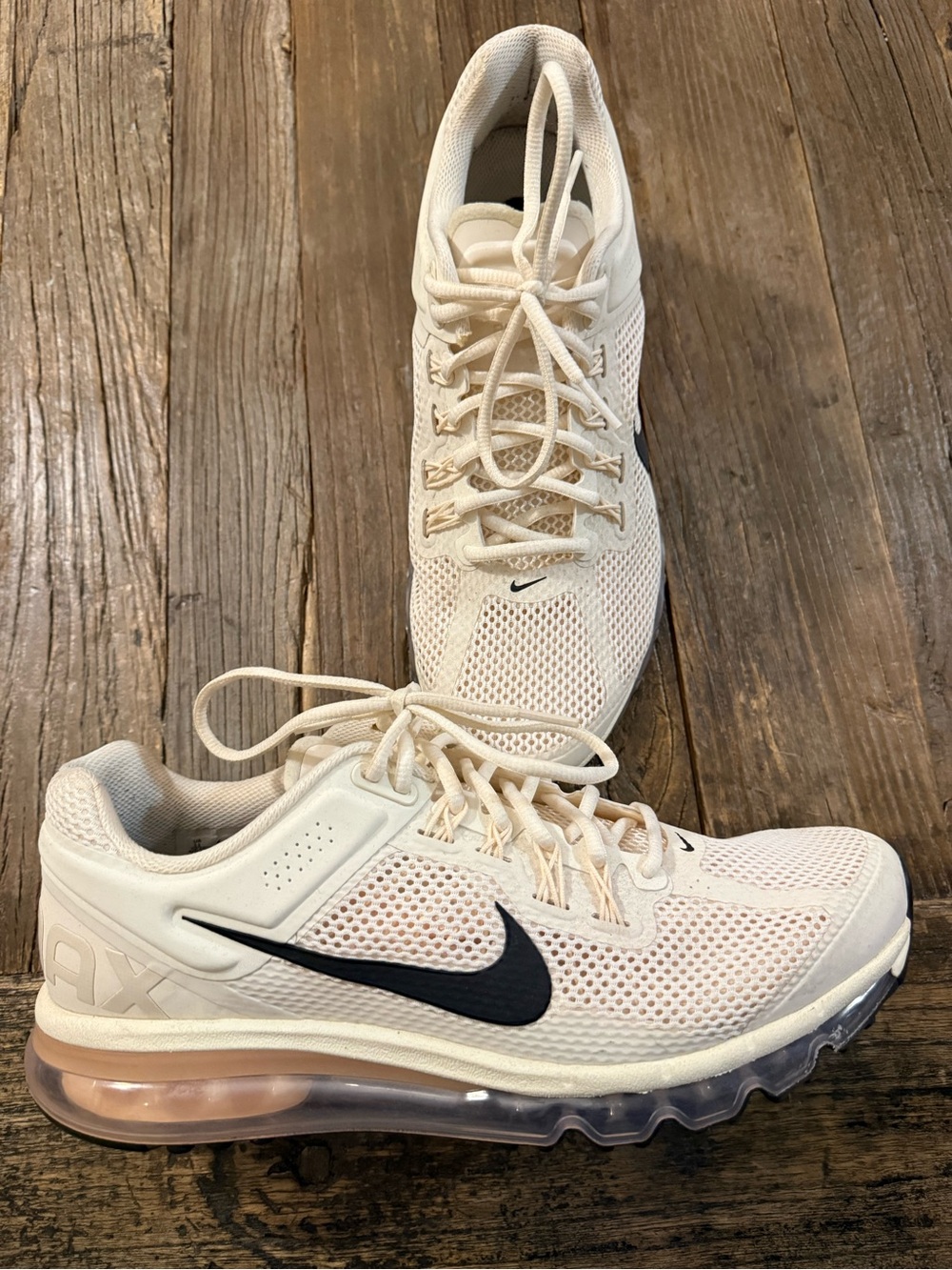 Nike Men’s Air Max 2013 Lightweight Running Shoe - Cream/Black